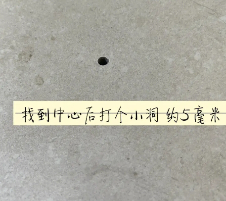 黄龙瓷砖空鼓维修公司专业解答在瓷砖铺贴过程中，如果砂料搅拌不均匀，将会带来以下问题